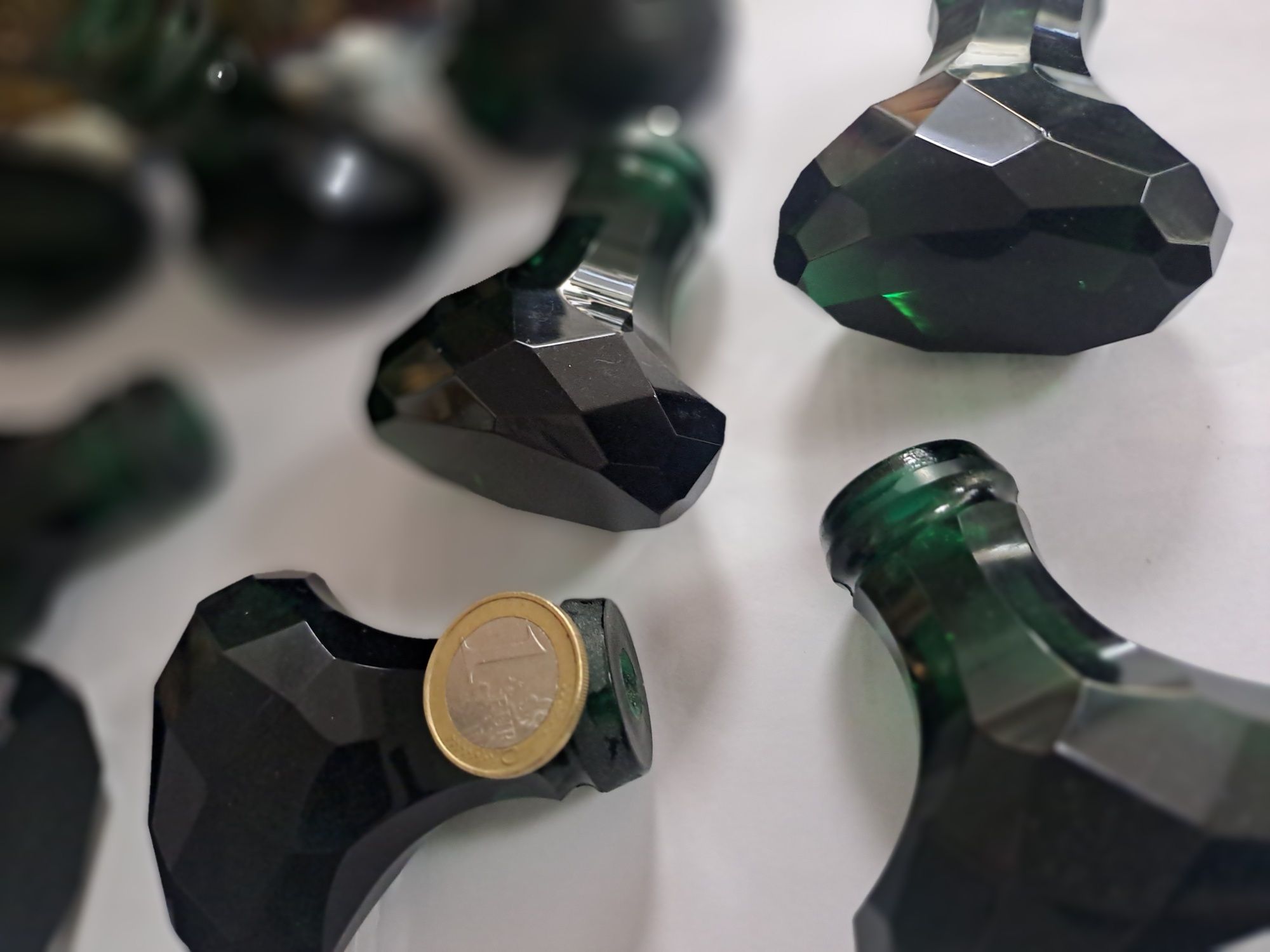 Puxadores porta em vidro verde
