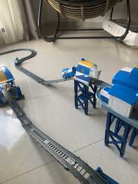 Robot train, pista mais garagem de lavagem.