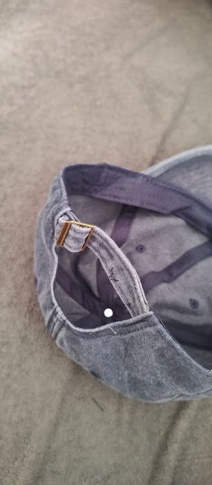 Czapka z daszkiem nowa