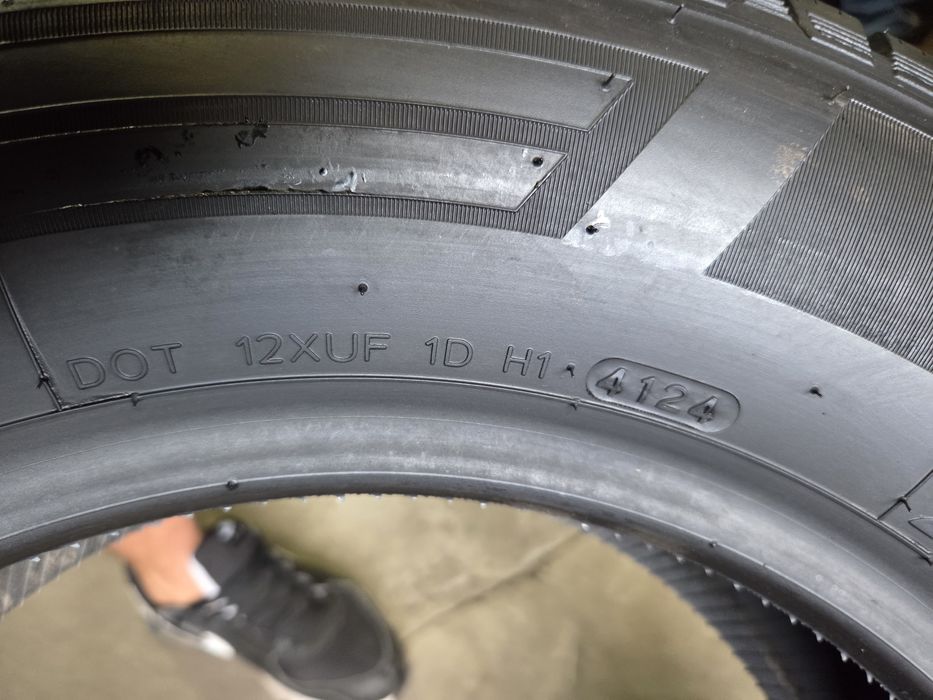 opony nowe 215/65R16 Hankook Winter icept LV