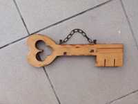Wieszak klucz drewniany na klucze