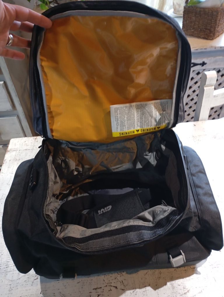 Mala de banco Givi de 35l nova