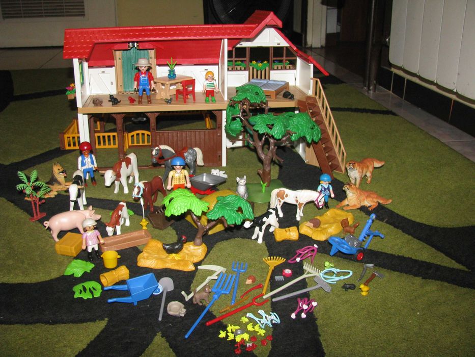 Playmobil Klocki Country 6120 Duże Gospodarstwo Rolne zwierzęta