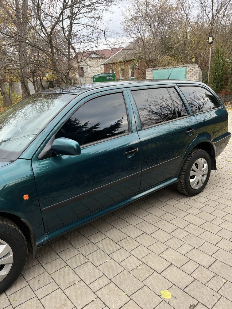 Skoda Octavia tour combi 1999 Чеської сборки 1.6 газ/бензин