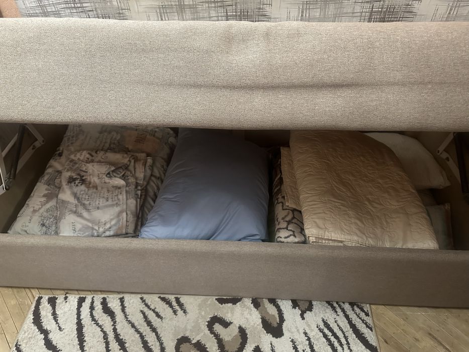 Диван односпальний