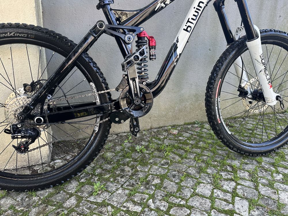 Bicicleta FR10 downhill
