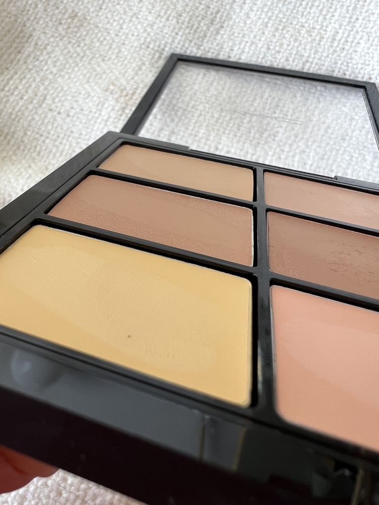 M.A.C Studio Fix Conceal And Correct Palette