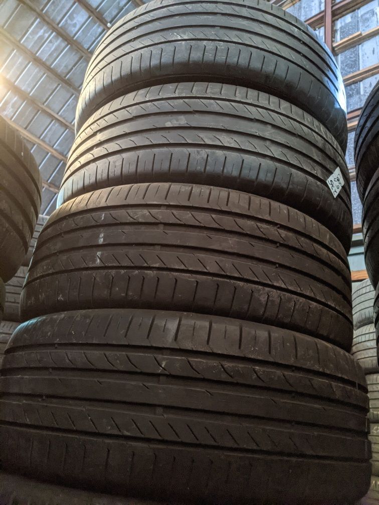 235/50R19 Continental