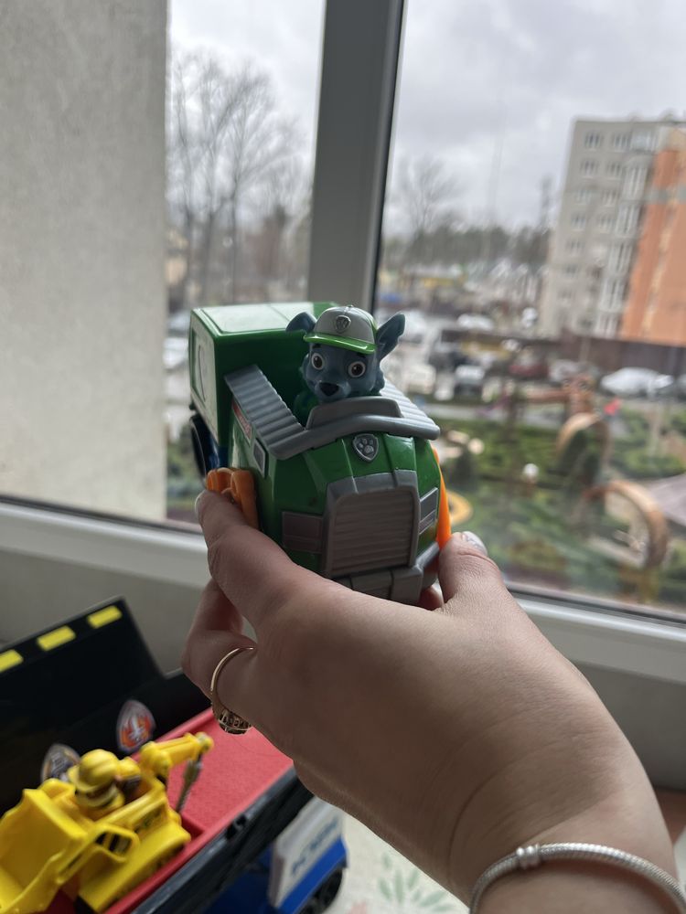 Продам Патрулевоз Paw Patrol + Машинки Героїв