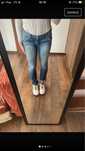 Granatowe jasne jeansy skinny z niskim stanem dopasowane