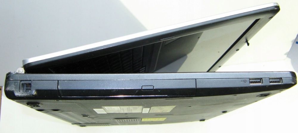 FUJITSU AMILO 17'' C2D T5300/3GB/160GB