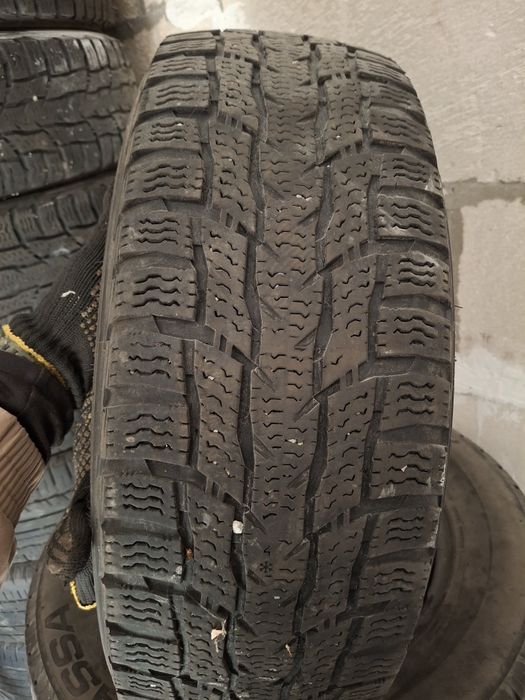 Шини вантажні Nokian зима комплект 205 65 16с
