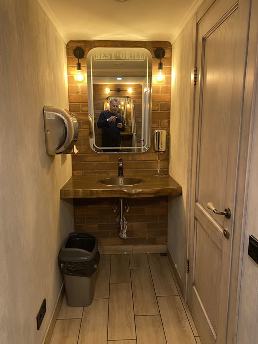 Продам кафе в центре г. Запорожье