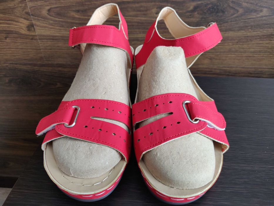 Женские ортопедические сандалии  на танкетке р. 42 стелька 26 см.