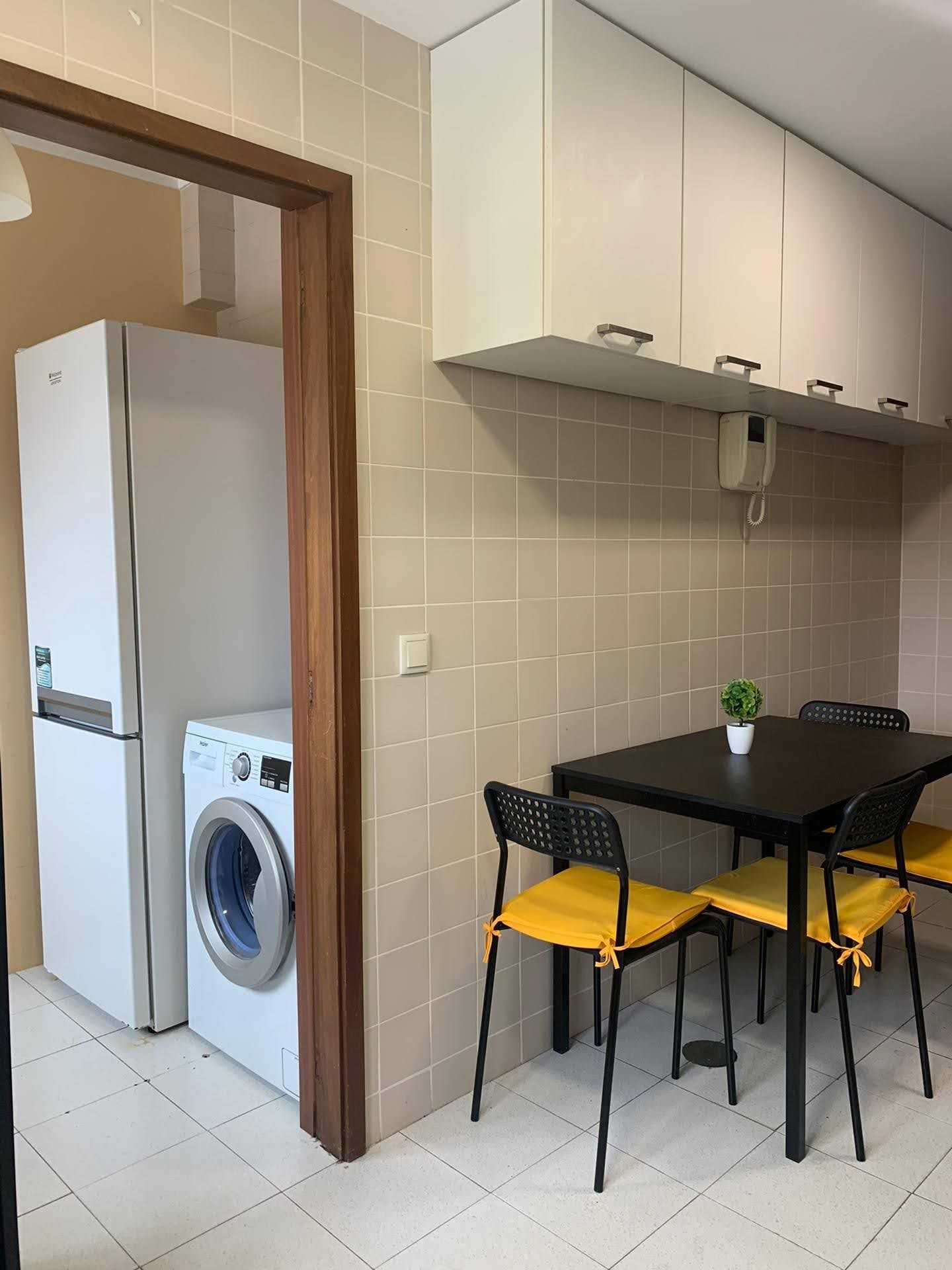 Alugo quarto a jovem em Paranhos (Porto)