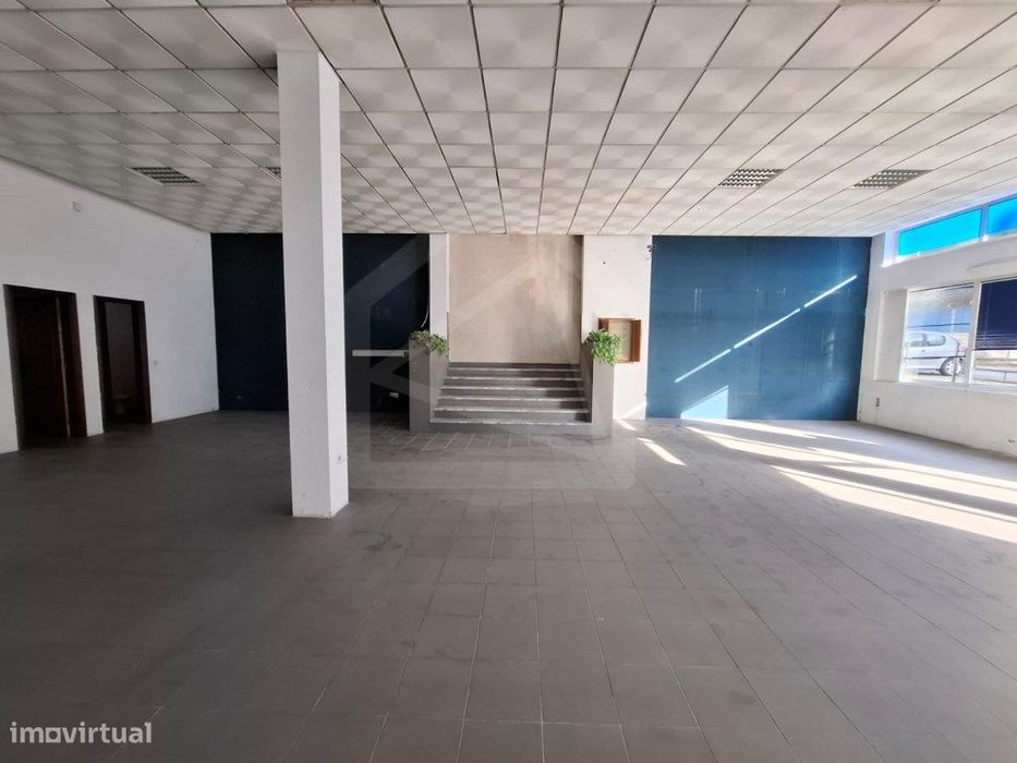 Loja com 154 m2 em Santa Maria de Lamas, Santa Maria da Feira