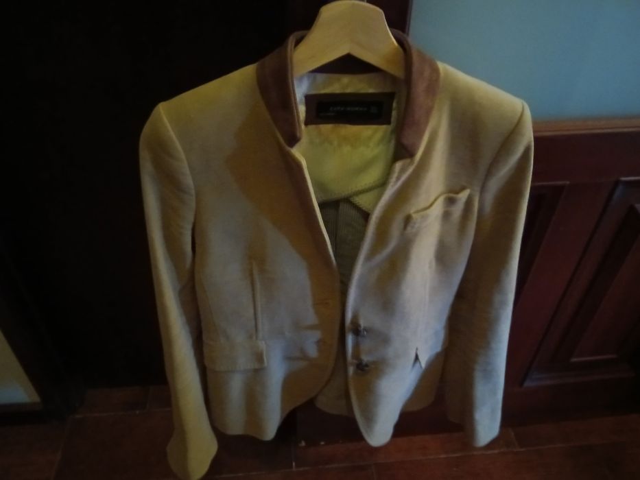 Casaco de Senhora Zara.