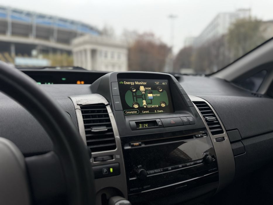 Toyota Prius в отличном состоянии