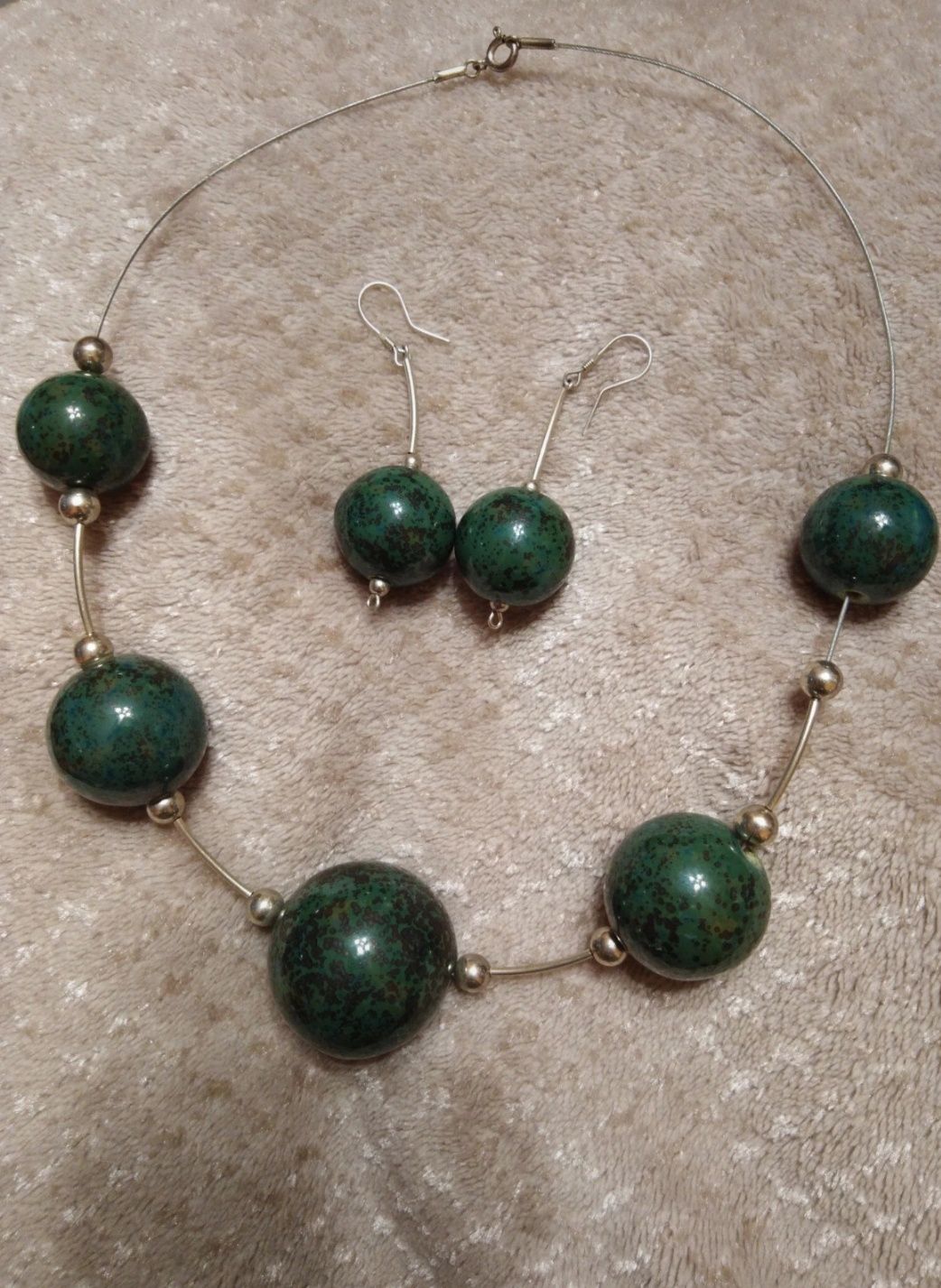 Komplet zielonej biżuterii