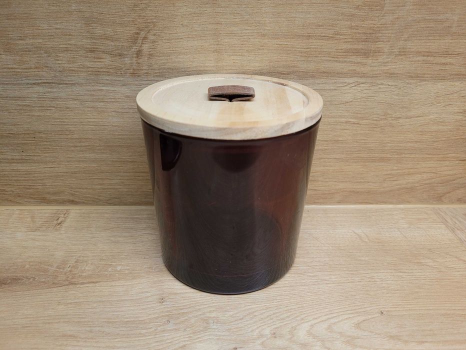 Pojemnik szklany z drewnianą pokrywą, pojemniki po świecach różne