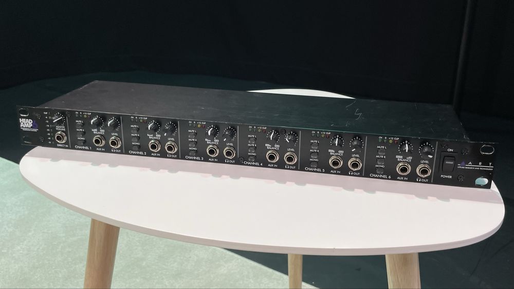 ART HeadAmp 6 (amplificador de auscultadores)