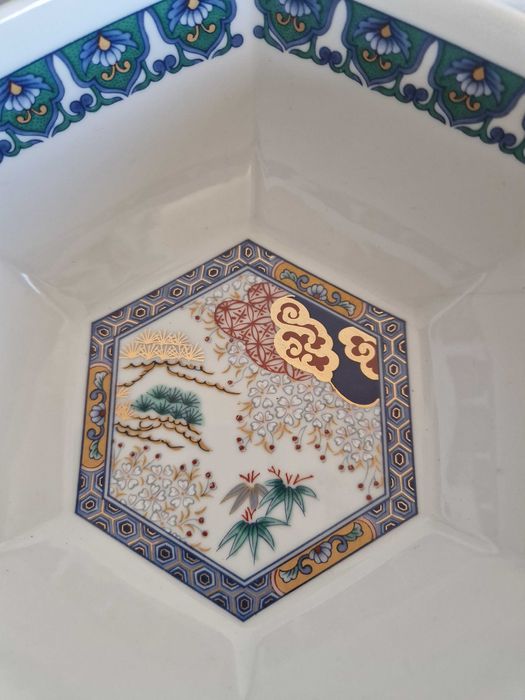 Tigela em Porcelana Japonesa