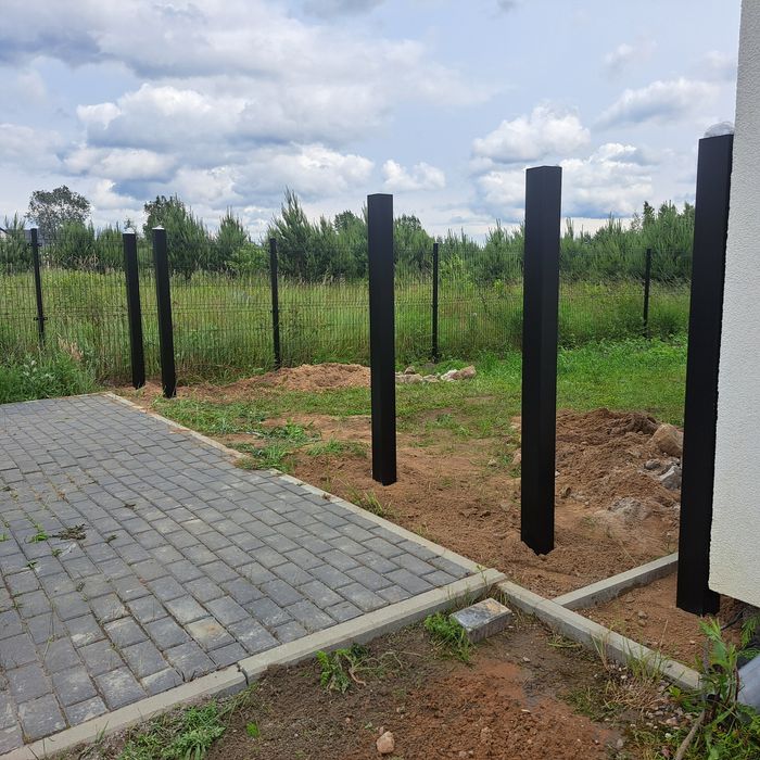 Słupki ogrodzeniowe, bramowe 100x100x3. Ocynk ogniowy, malowane.