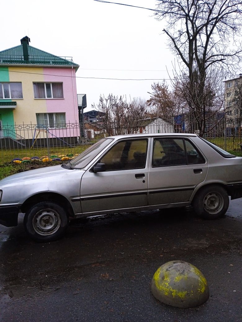 Пежо 309 автомобиль