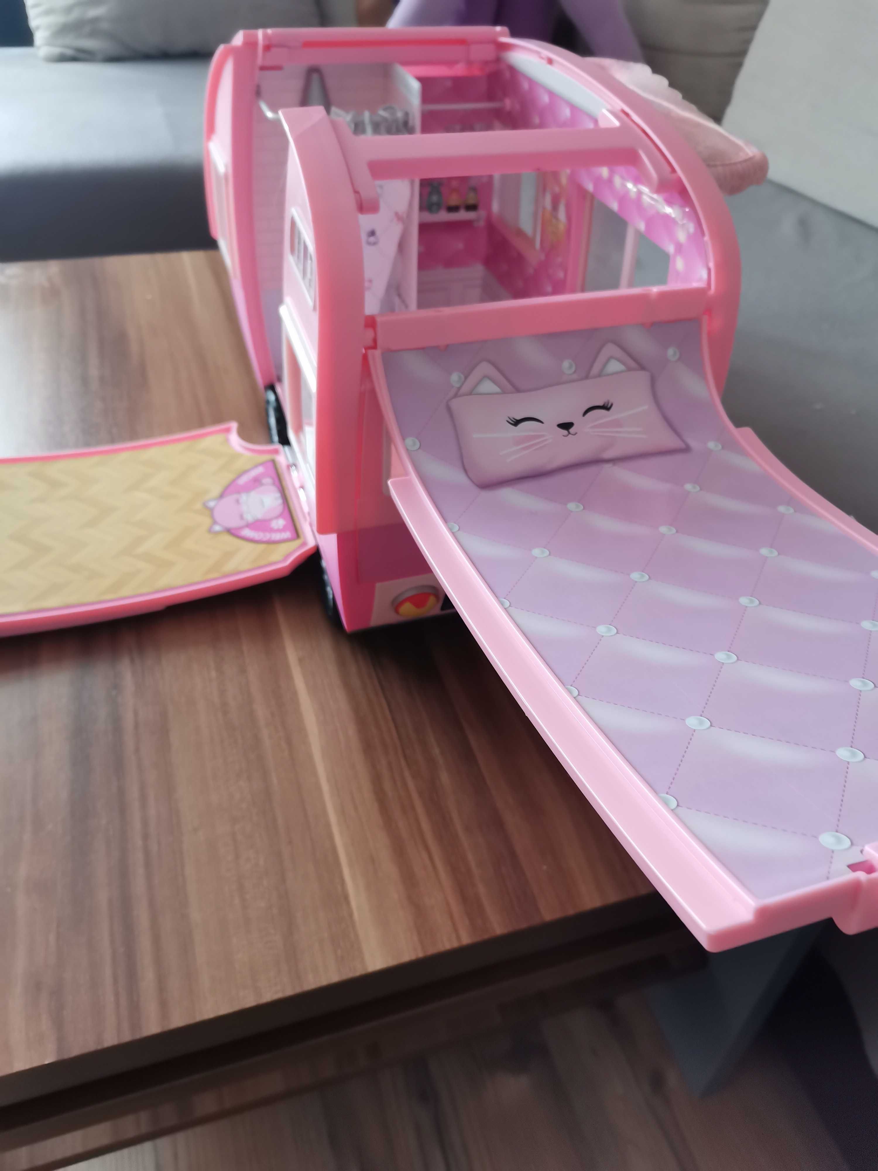 duży camping dla lal