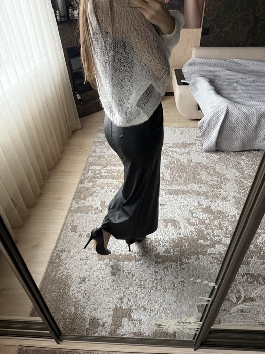 Шкіряна спідниця