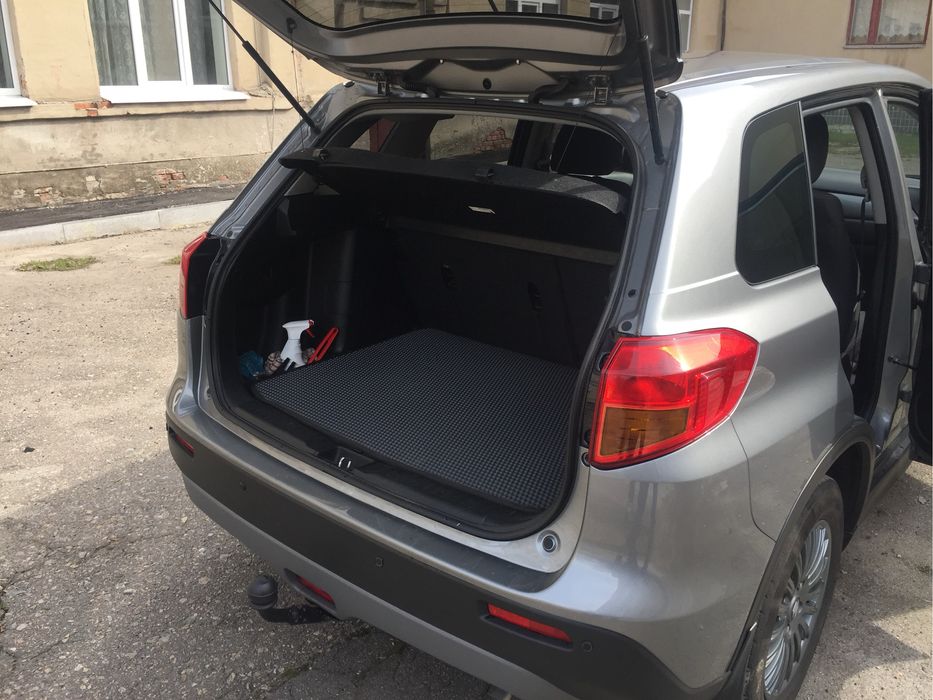 Suzuki Vitara 2017год. объем двигателя 16 газ/бензин