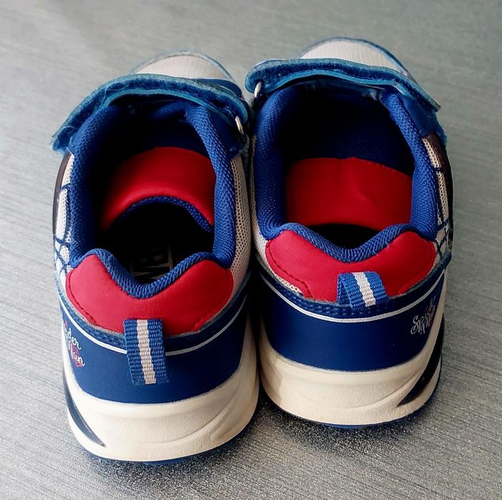 Buty SPIDER świecące rozm. 27 używane niezniszczone