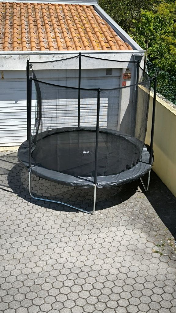 Aluguer trampolim 3 metros para eventos, aniversários, etc