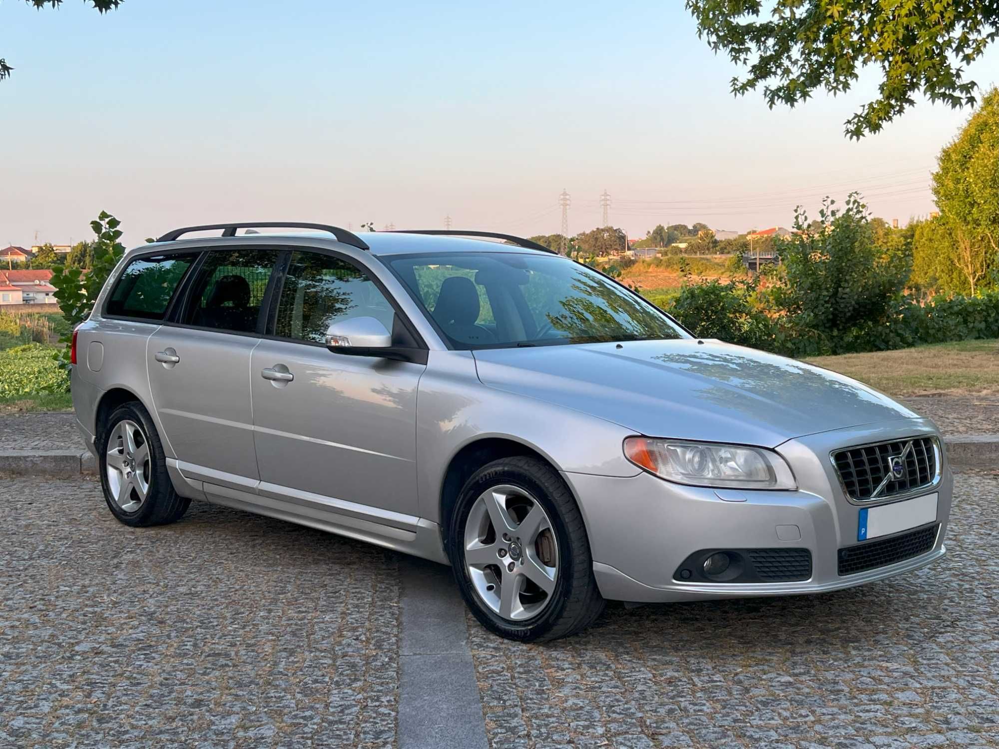 Volvo V70 D5 Nacional Full Extras