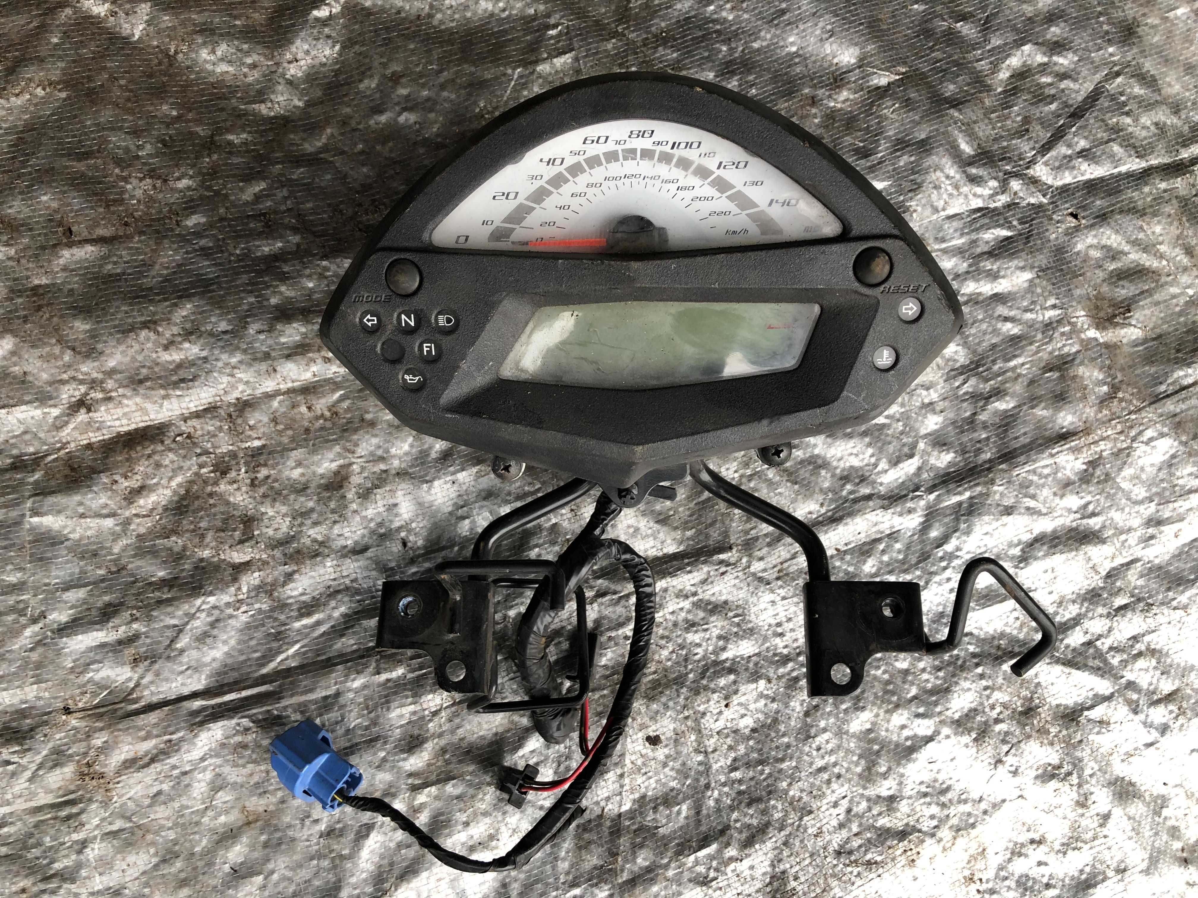 KAWASAKI ER 6 F część owiewki silnik lagi koło