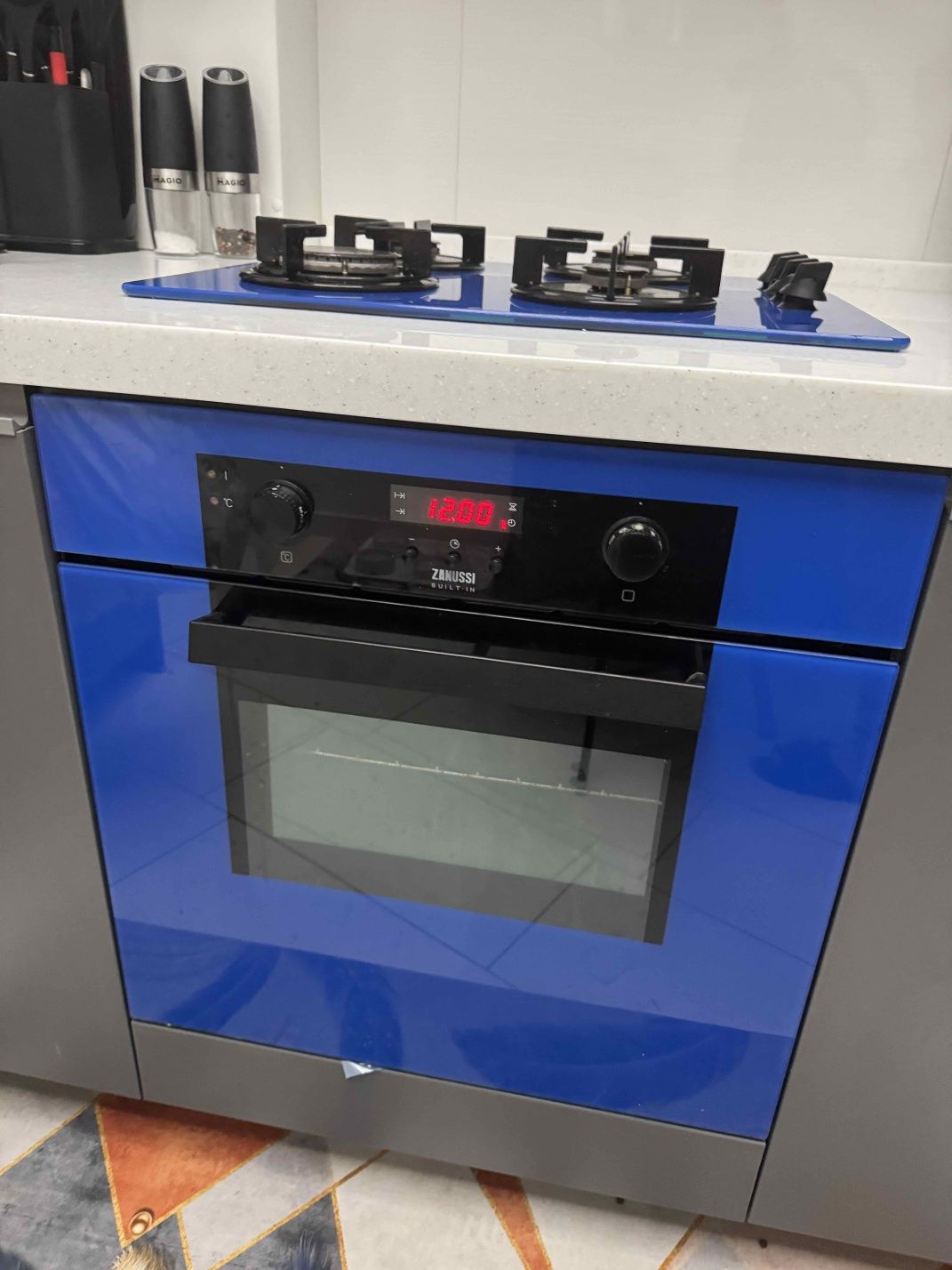 ZANUSSI  газова варочна панель та электро духовка, комплект
