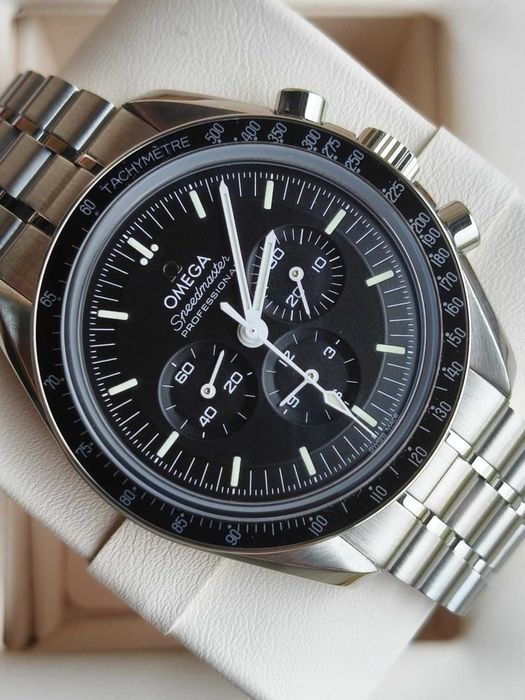 Omega Speedmaster Moonwatch 42mm Szafir 2023r.