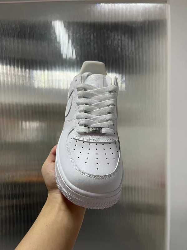 Nike Air Force 1 Low Supreme Białe 40