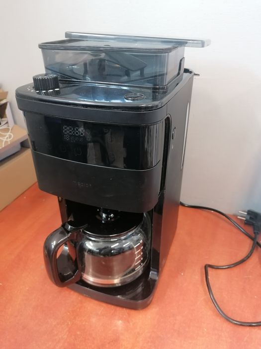 Ekspres do kawy przelewowy z młynkiem