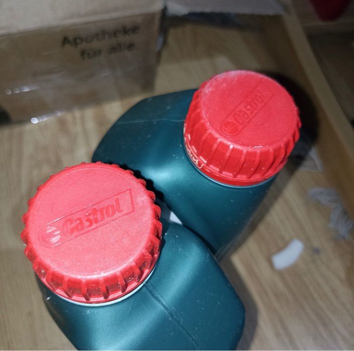 Castrol моторна олива