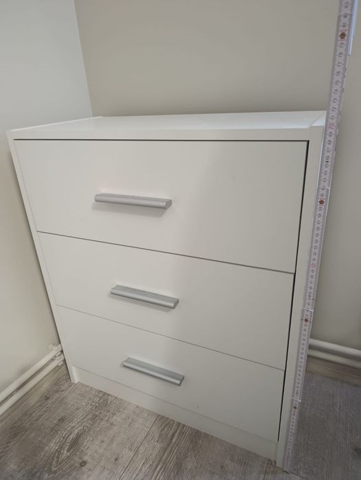 dwa za 80 zł białe 45 zł czarne 40 zł