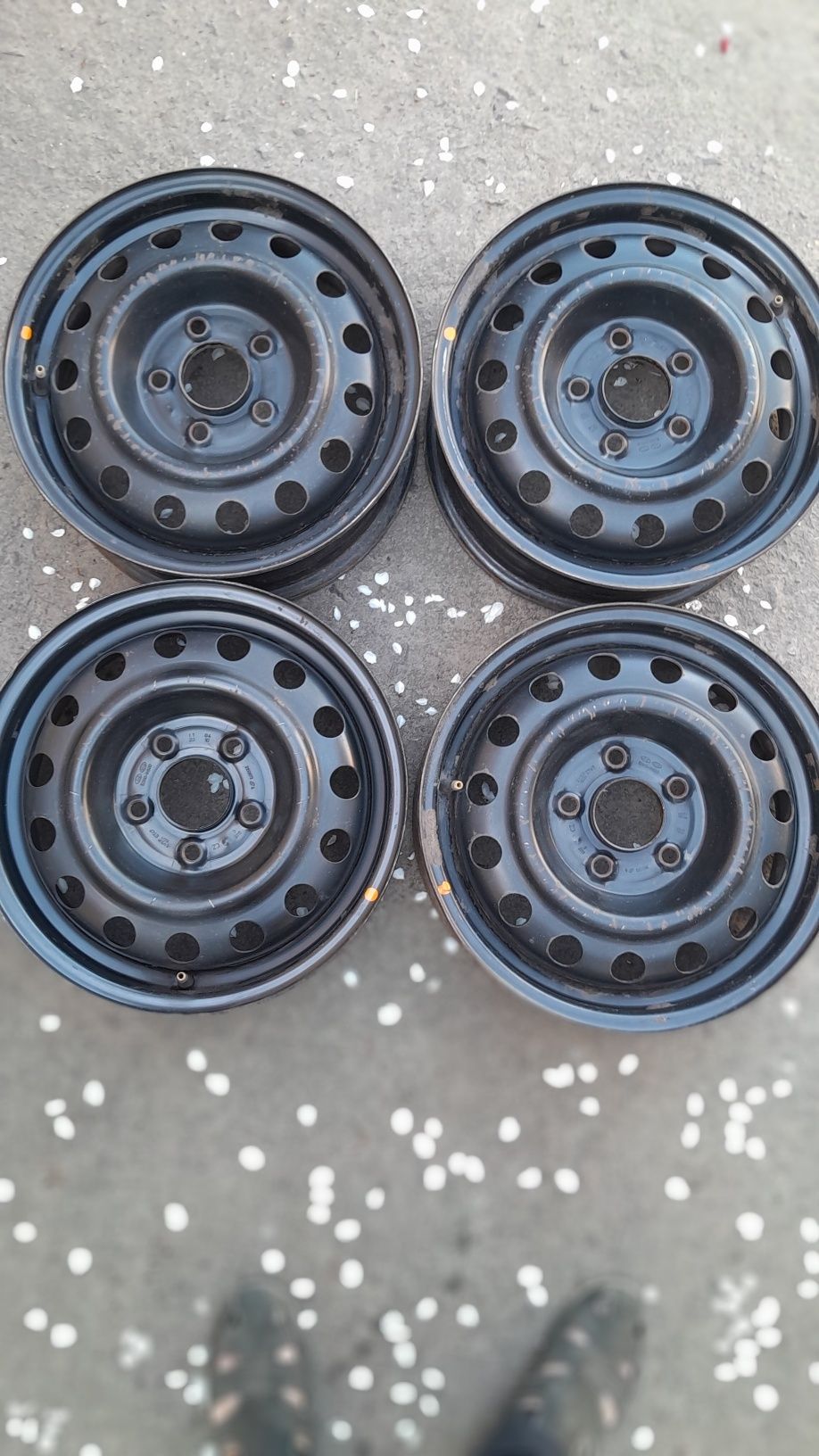 Диски металеві оригінал КІА Хюндай r15- 5x114,3 et47 67.1mm