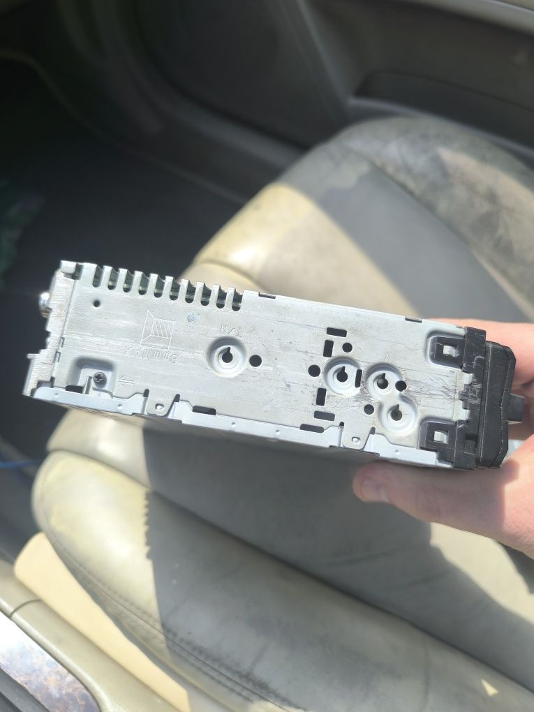 Магнитола sony cdx g1200u