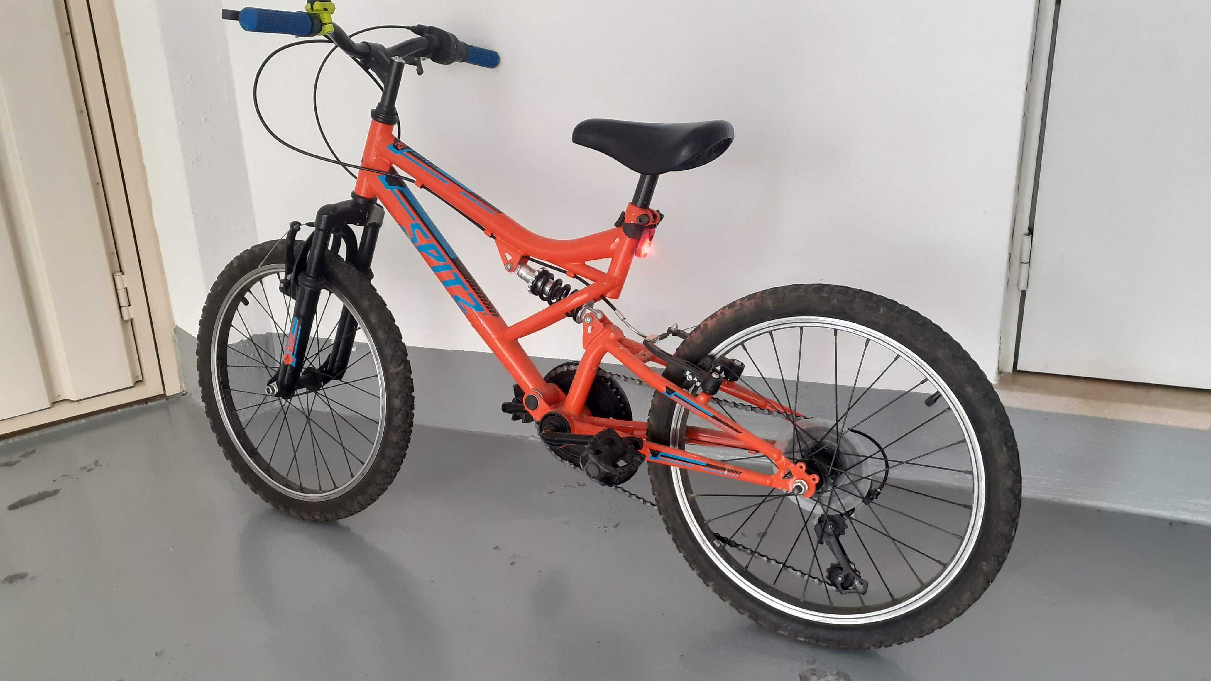 Bicicleta BTT Criança roda 20, com suspensão dupla e 6 mudanças