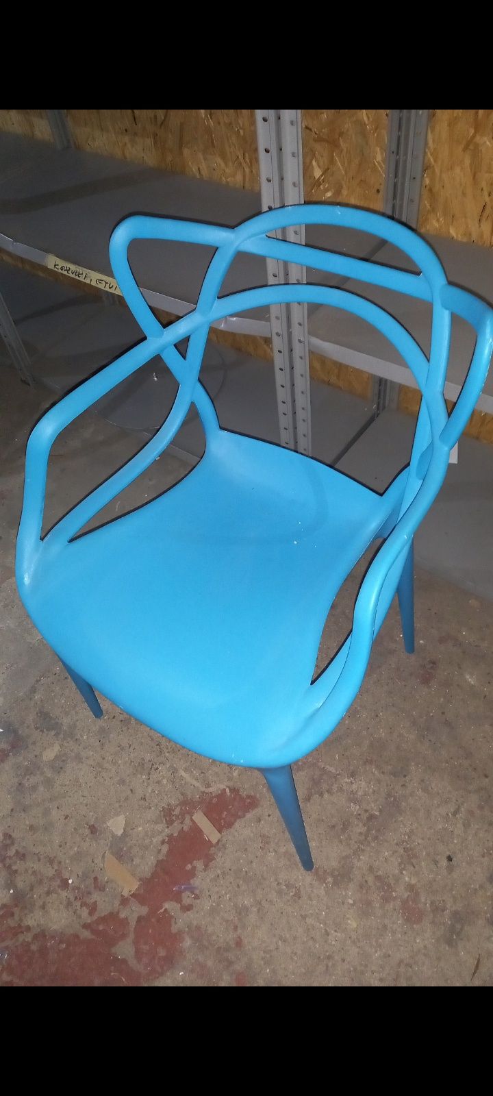 Krzeslo 1 szt plastikowe nie uzywane