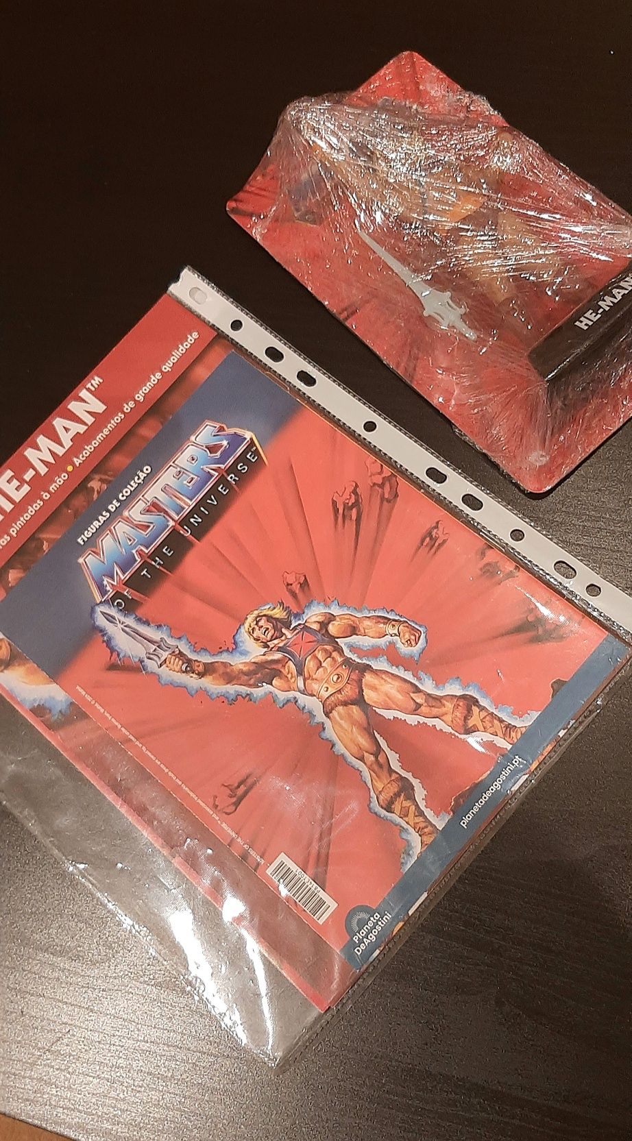Masters of The Universe He-Man + Revista e poster incluídos.