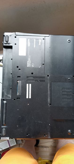 Продам купу ноутів на відновлення чи запчастини.