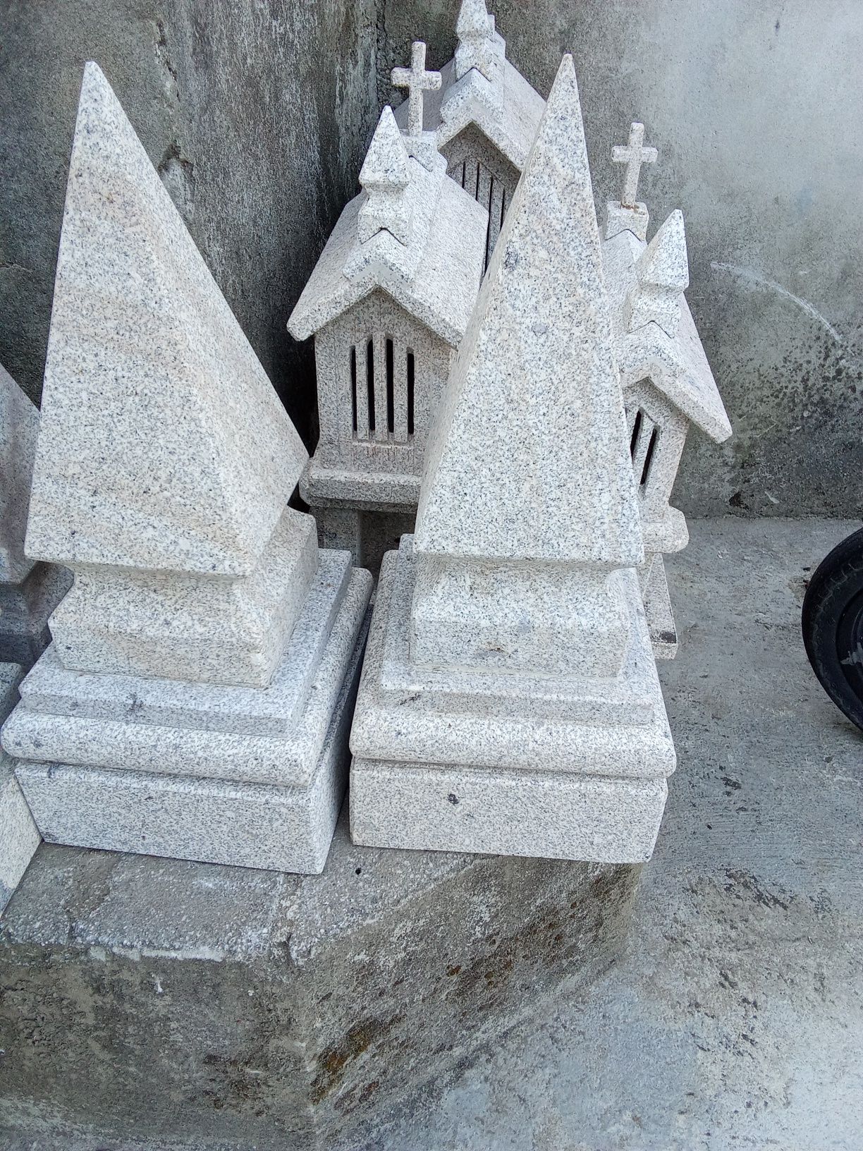 Pirâmides de granito