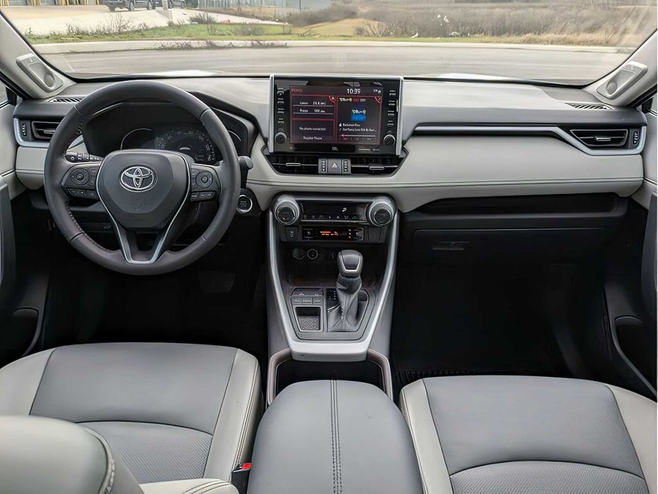 Toyota RAV4      2022