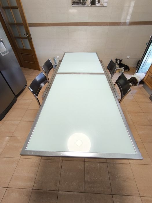 Mesa cromada extensível